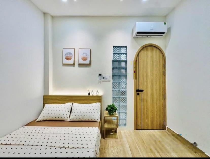 Chú cần bán nhà 1 trệt 1 lầu, 3PN, 4WC, Trương Quyền, P.Võ Thị Sáu, Q3, SHR công chứng liền