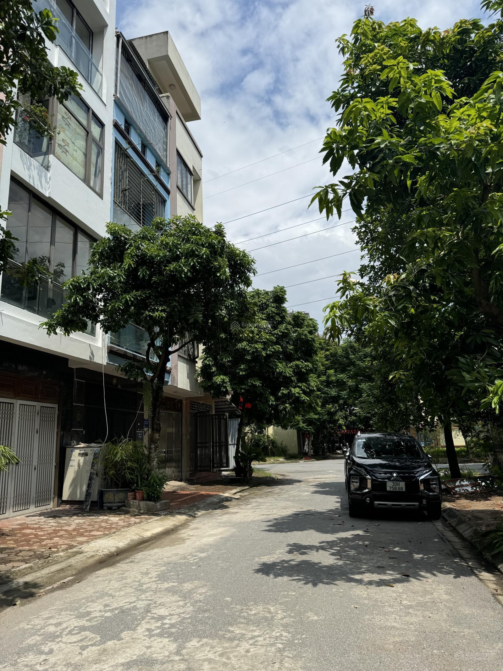 60m2 nhà c4 mặt tiền 5m giá nhỉnh 12tỷ đấu giá sân bóng Mậu Lương Kiến Hưng Hà Đông HN, 0374831988