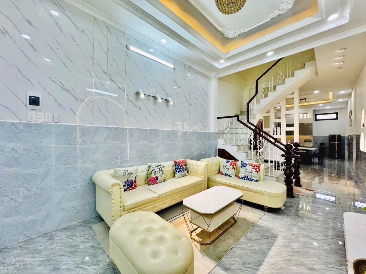 Khu VIP MTNB Phạm Ngọc Thạch, Quận 3. DT: 4,6x15m. Công nhận 69m2. Đang cho thuê 21tr/th