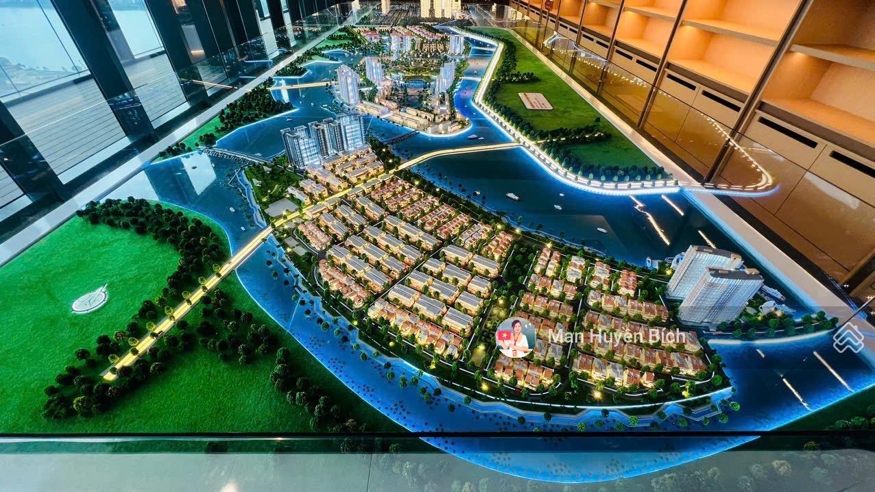 Em Bích bán căn villa ĐL D24.10 đối diện cv, hướng ĐN thoáng mát cho chủ nhân muốn không gian xanh.