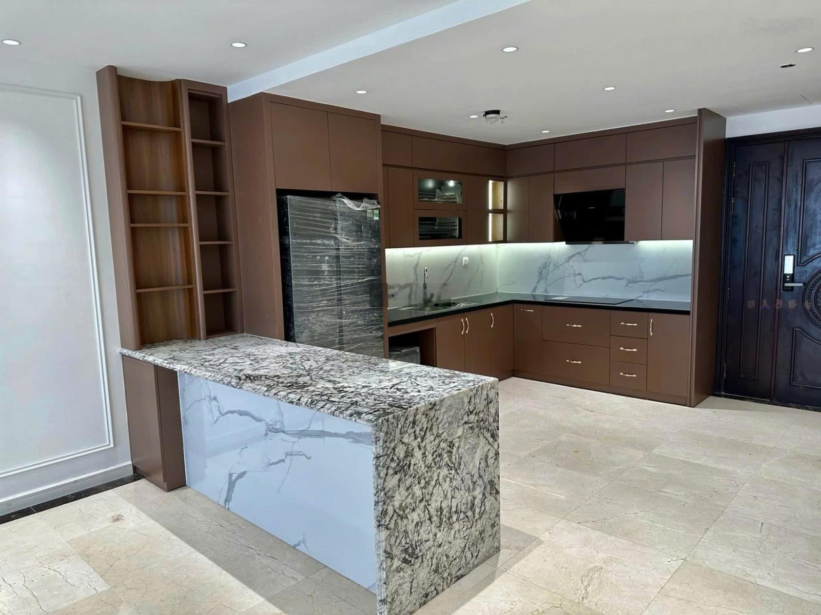 146m2 căn góc view thoáng tầng trung có nhìn Hồ Tây, D Le Roi Soleil, 2 Đặng Thai Mai