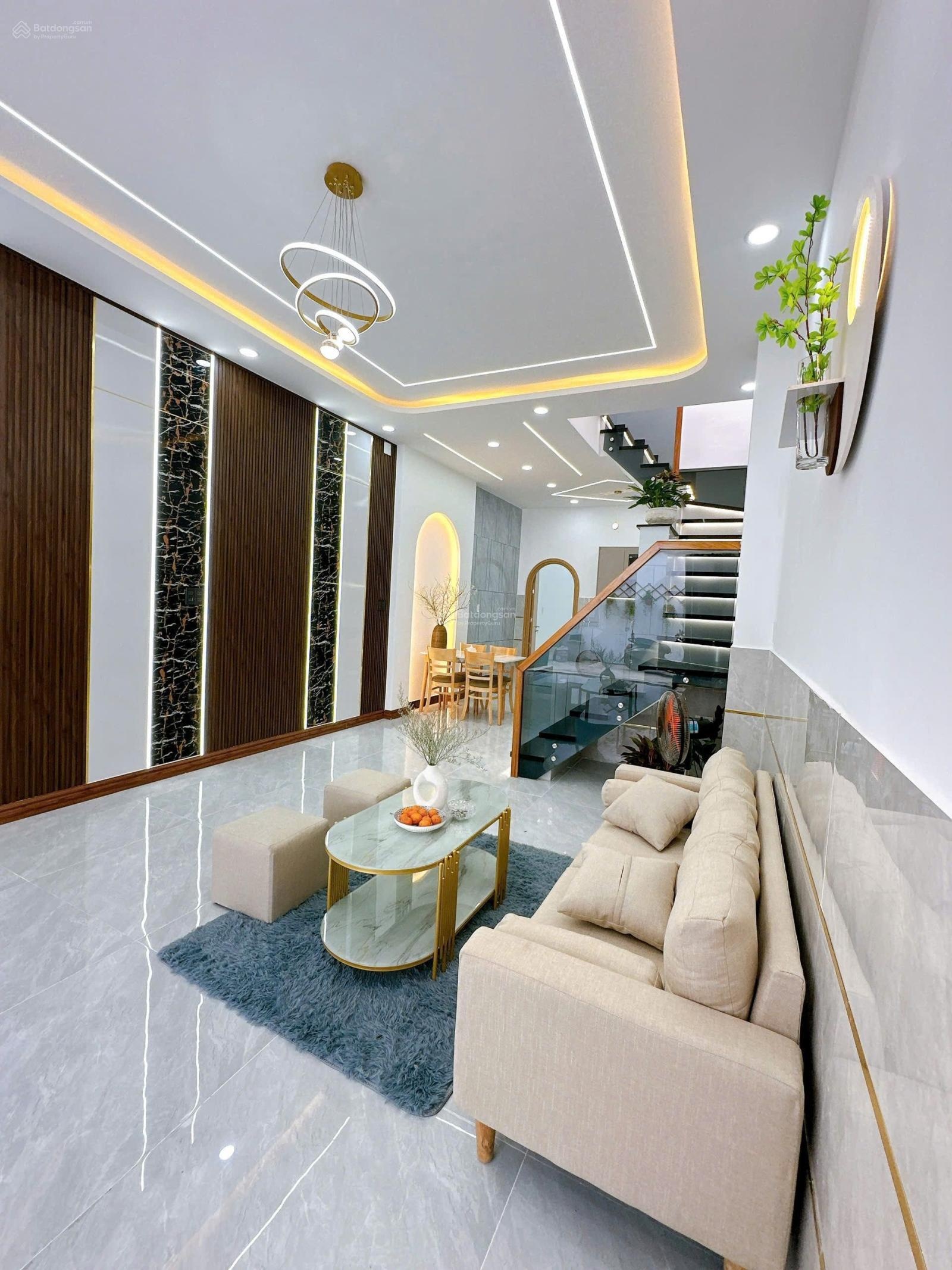 HXH nhỉnh 5tỷ Tân Kỳ Tân Quý, 4x14m, đúc 1 trệt 1 lầu 3PN 3WC, 1 phòng thờ ban công