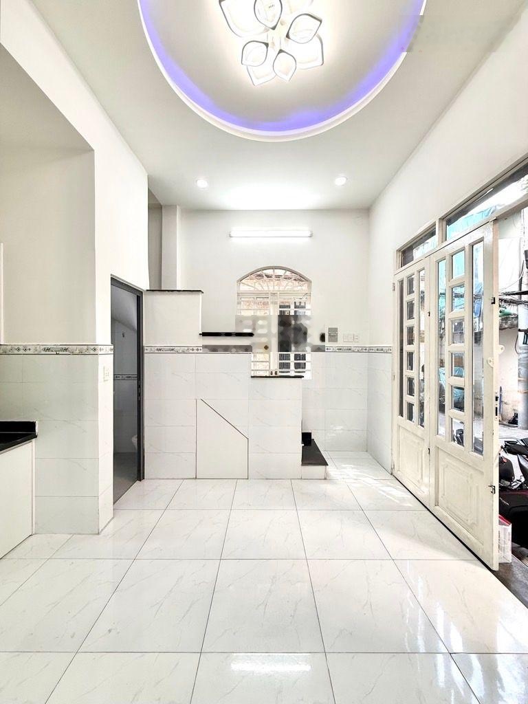 Nhà đẹp Quận 3, Trần Q.Diệu - Trần V.Đang, 4 tầng BTCT, 3PN, sổ đẹp A4 - 4T