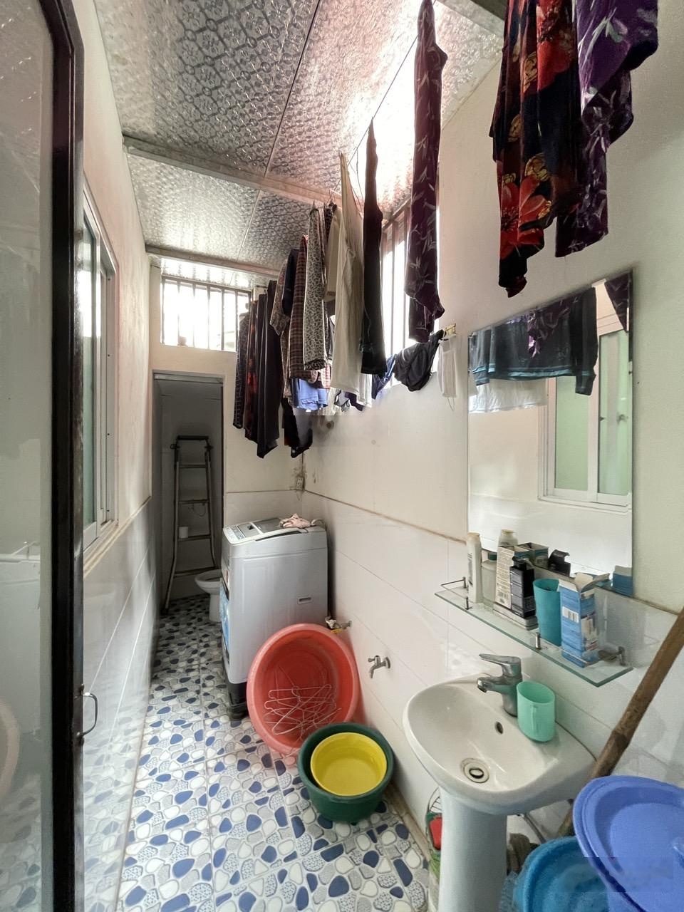 6,5 tỷ - bán đất tặng nhà Việt Hưng - 43m2 vuông vắn ở luôn