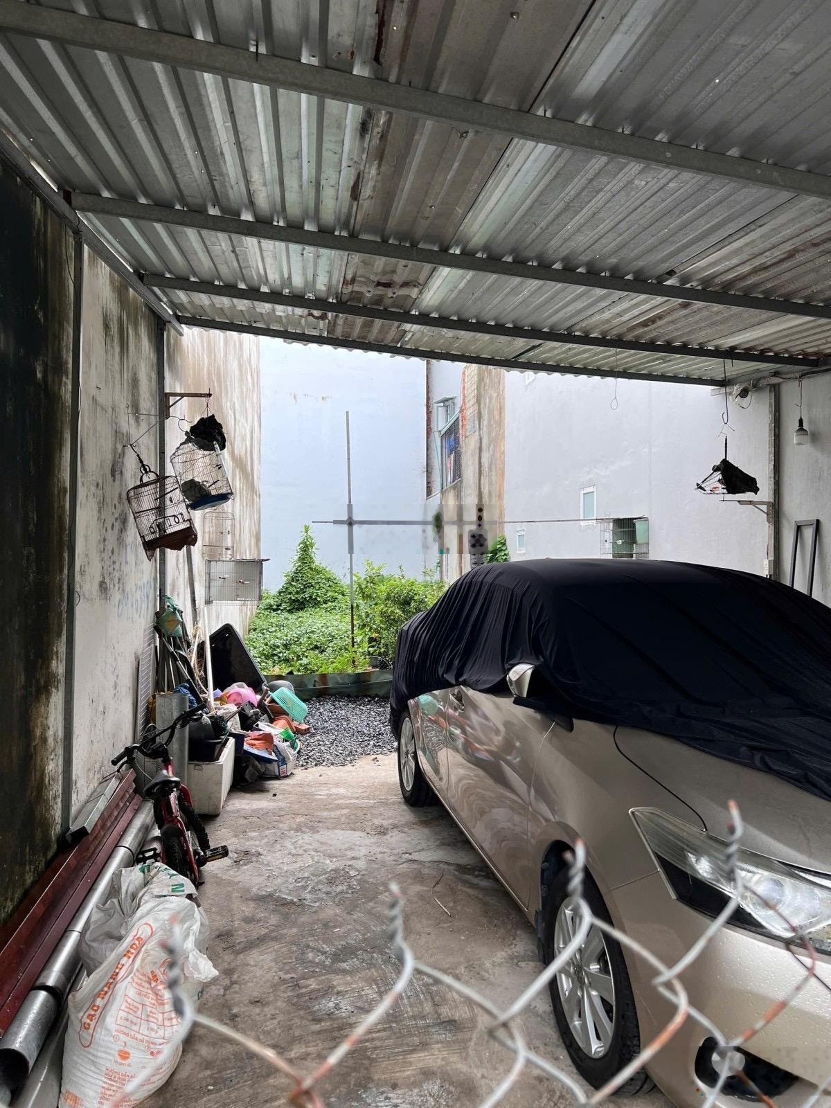 Hẻm 8m- cách Hà Huy Giáp 30m- dt:5x22