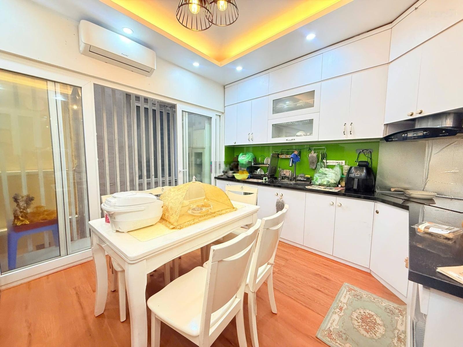 Bán nhà kim mã ba đình dt 45m x 5t x mt 4,5m giá 13,75 tỷ có thương lượng