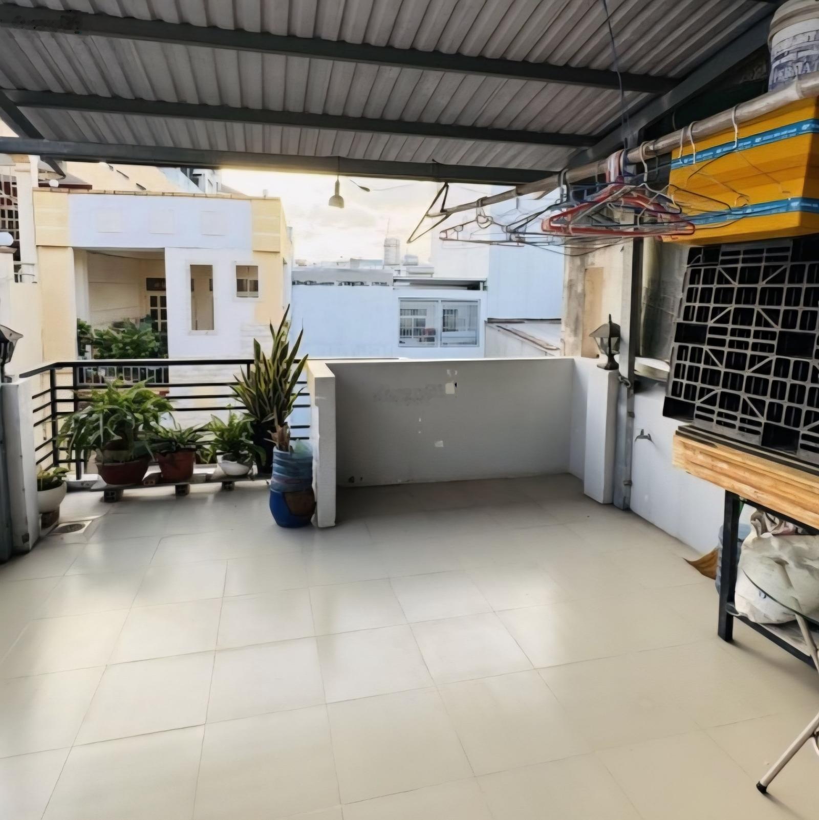 Hẻm xe hơi Ông Ích Khiêm - 4 tấm