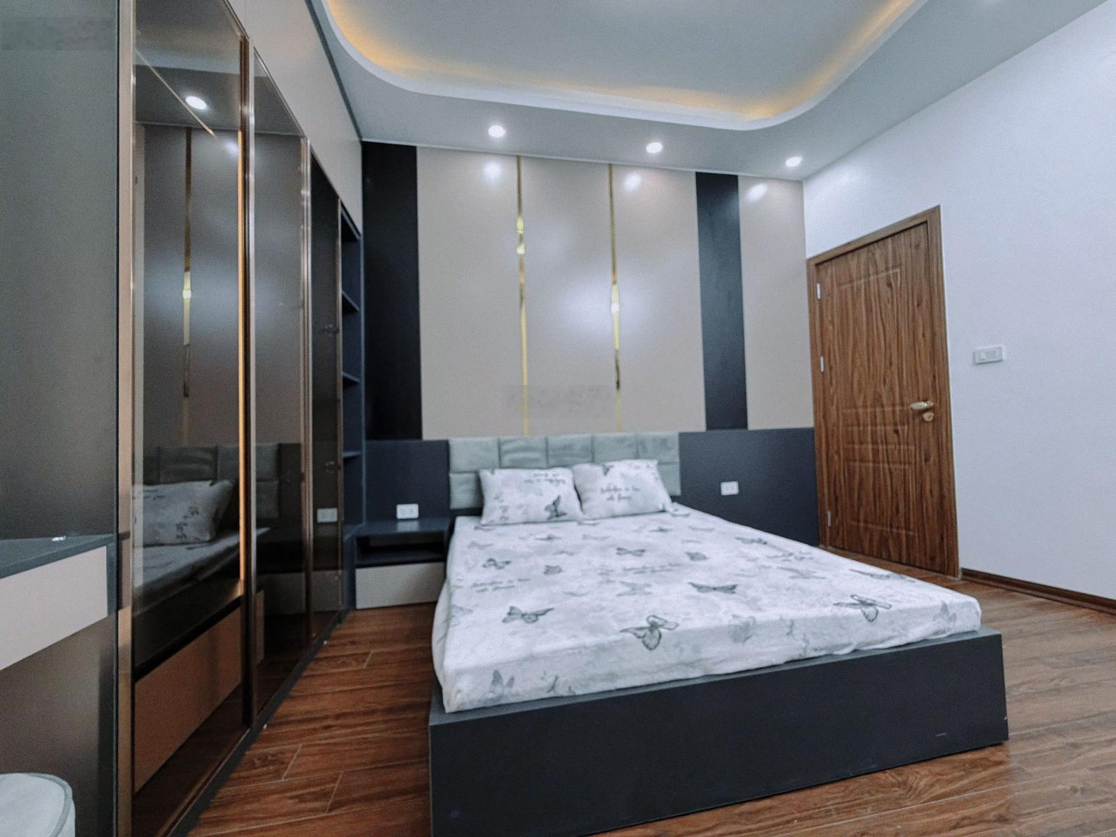 Thanh lý nhà phố Tân Triều - Ngõ ba gác tránh xe máy 46.5m2 - 5 tầng - MT 3.8 m - Giá 6.95 tỷ