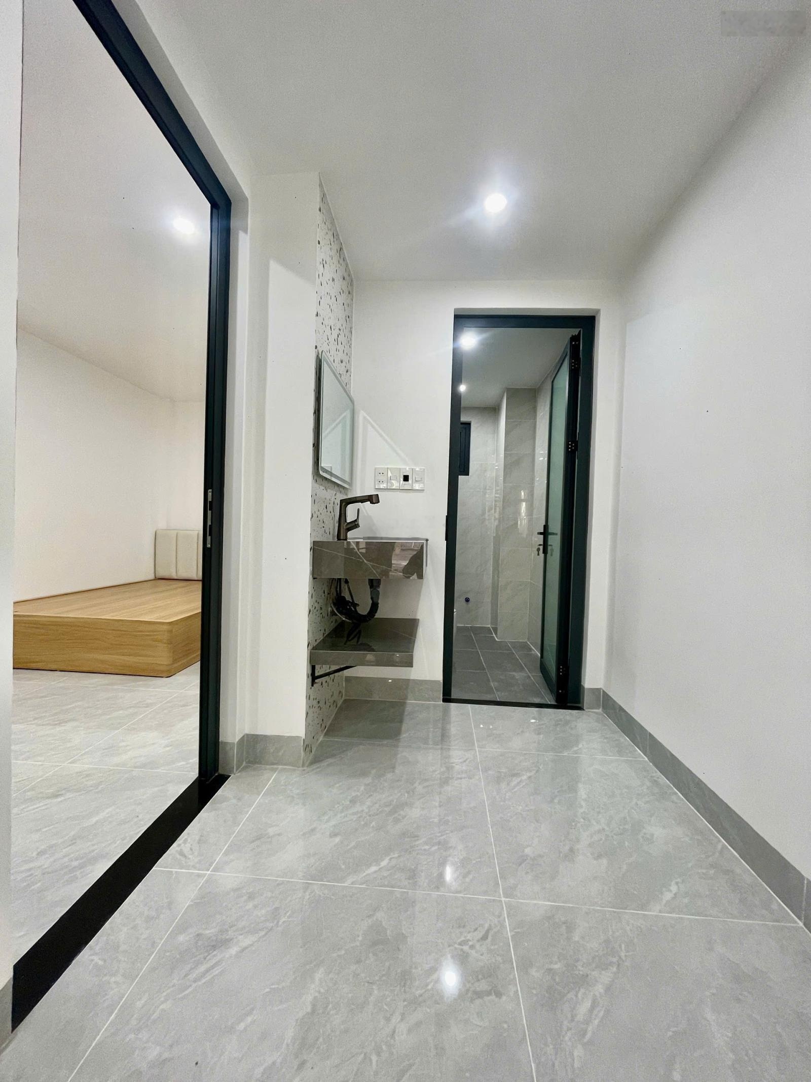 Bán nhà 3 tầng kiên cố mặt phố 5,5m - ngay góc phan đăng lưu, huỳnh tấn phát - full nội thất