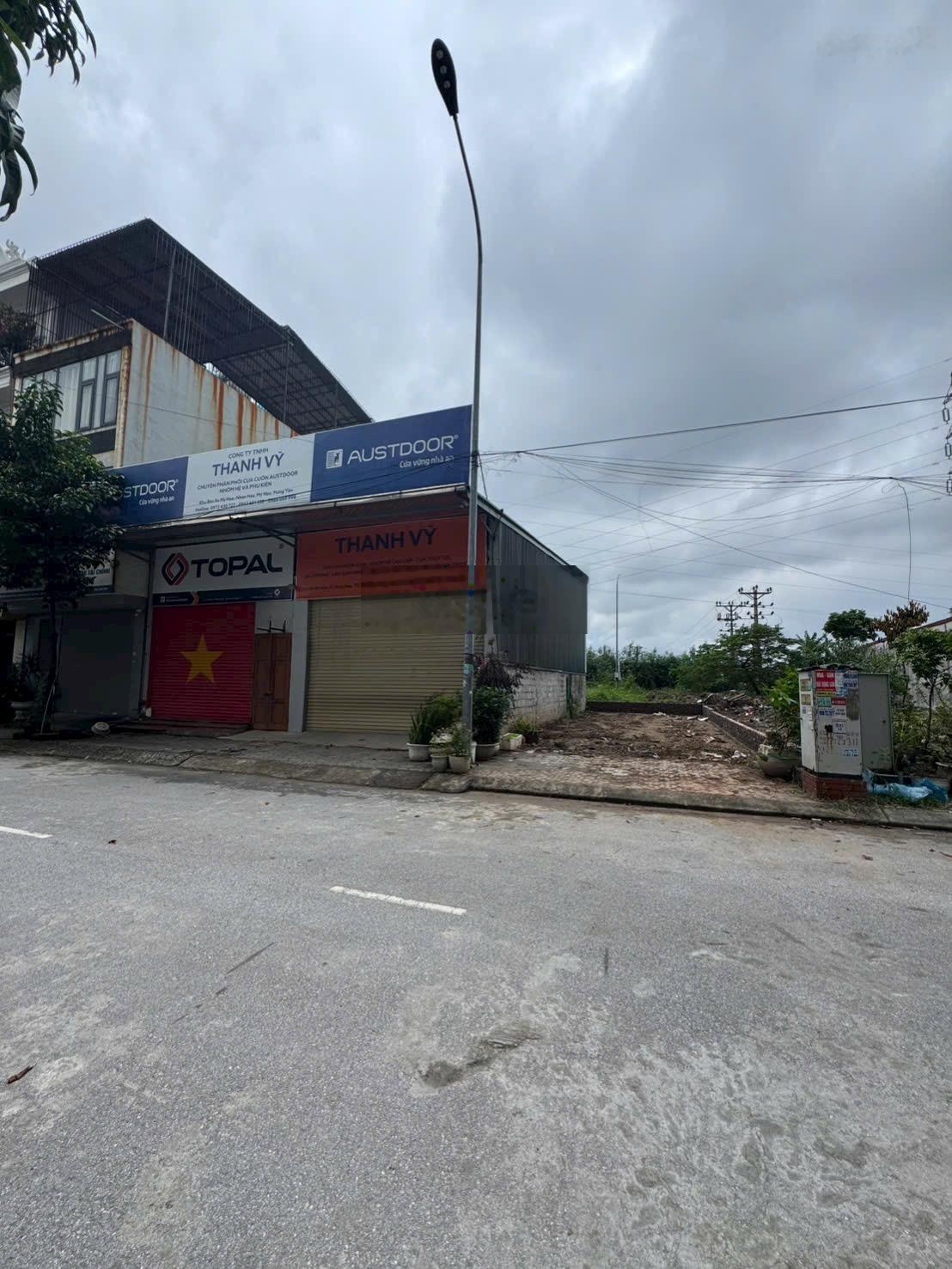 Chính chủ gửi bán lô đất nền khu bến xe có diện tích 70m2 tại phường Nhân Hòa, Mỹ Hào, Hưng Yên