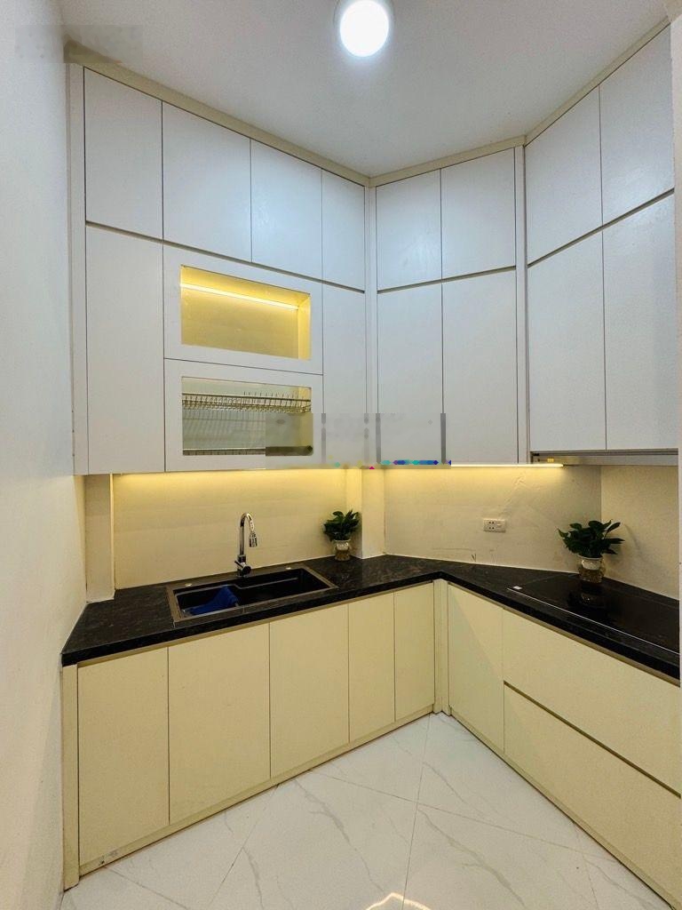 Bán nhà phố Bạch Mai Bùi Ngọc Dương, quận Hai Bà Trưng ngõ rộng thẳng tắp