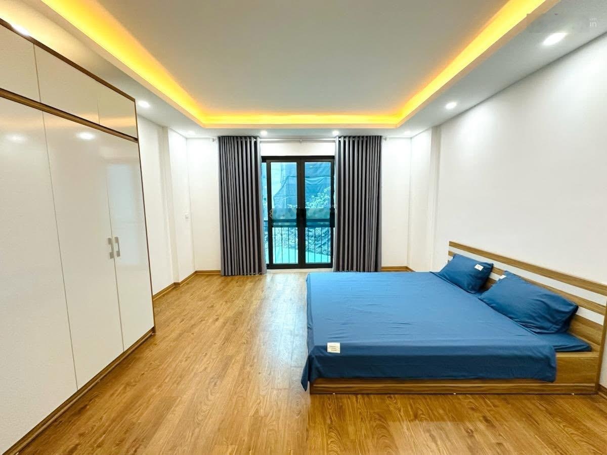 Bán nhanh! phố Cát Linh,ngõ thông,2 thoáng, gần phố, cách oto 30m, nhà đẹp full nt, ở ngay 38m2*5T