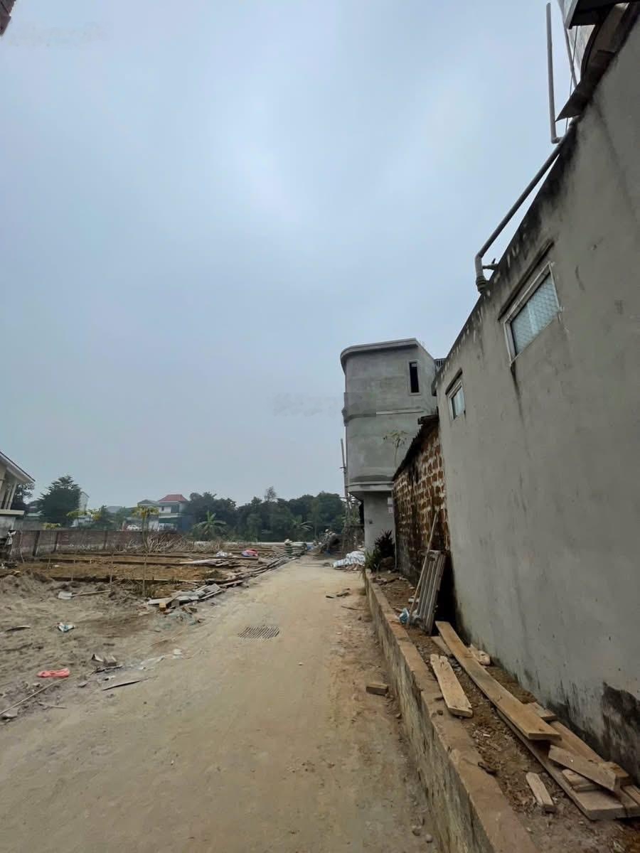 Nhỉnh 3 tỷ có ngay 60m sẵn nhà 3 tầng 3p ngủ , 1p khách , 1p bếp và 2 vs