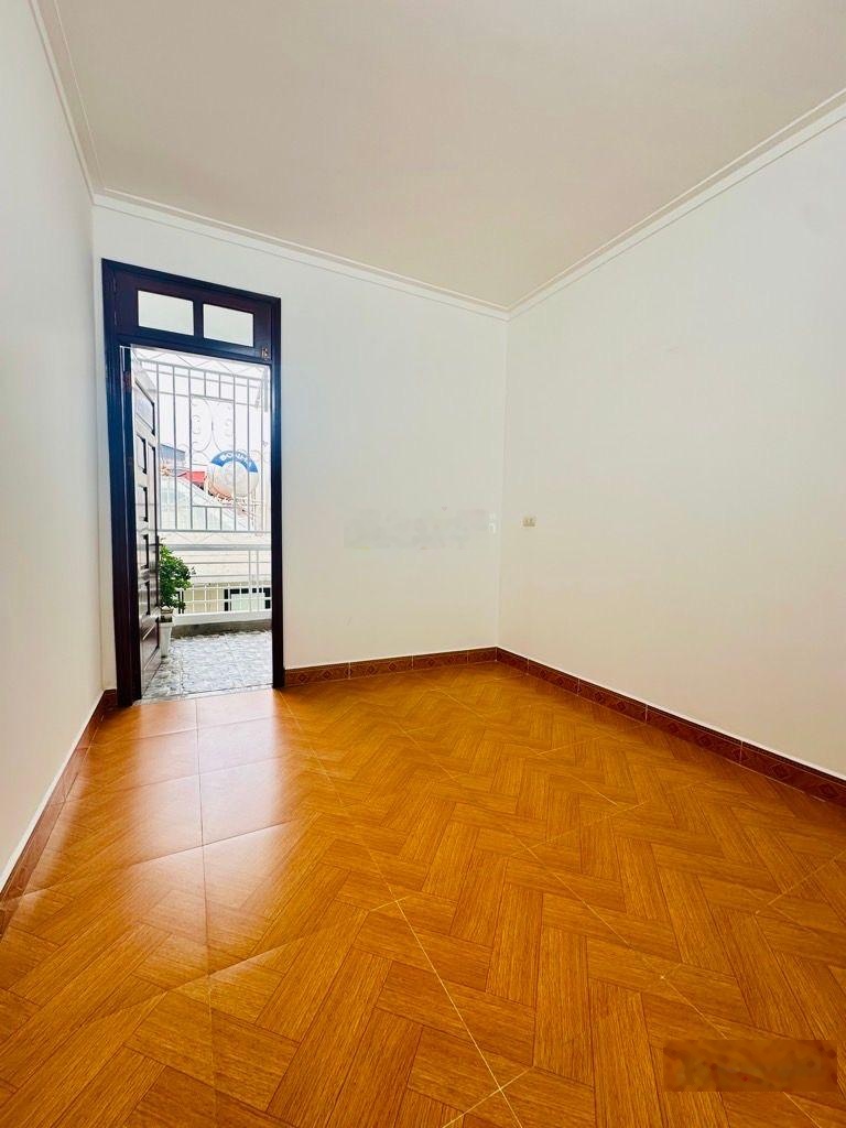 Siêu hiếm! nhà lô góc kim ngưu, 42m 6 tầng thang máy, sát bãi ô tô, giá 13,5 tỷ