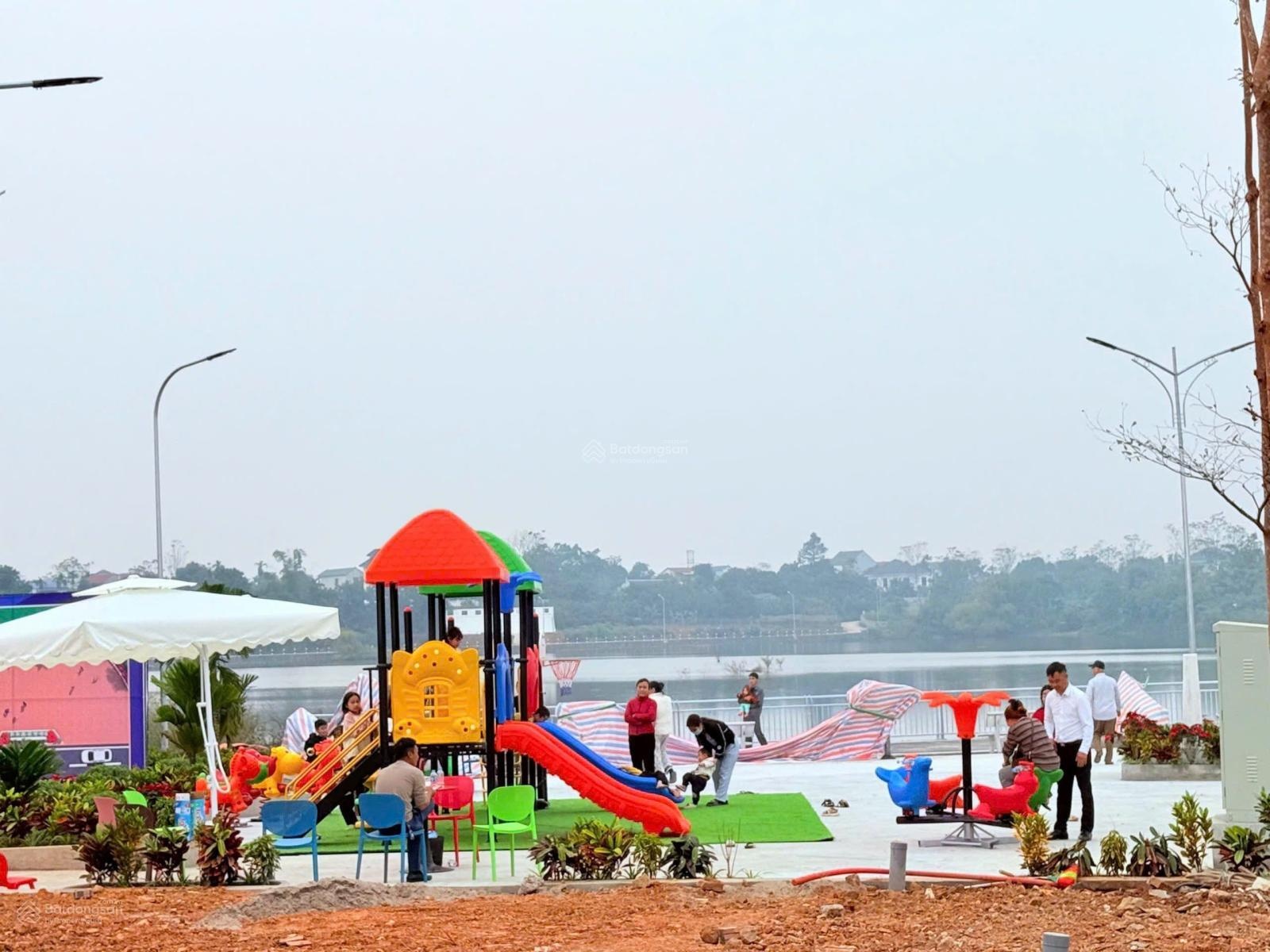 Bán nhanh lô góc 100m view hồ tại vị trí trung tâm đô thị Hòa Lạc