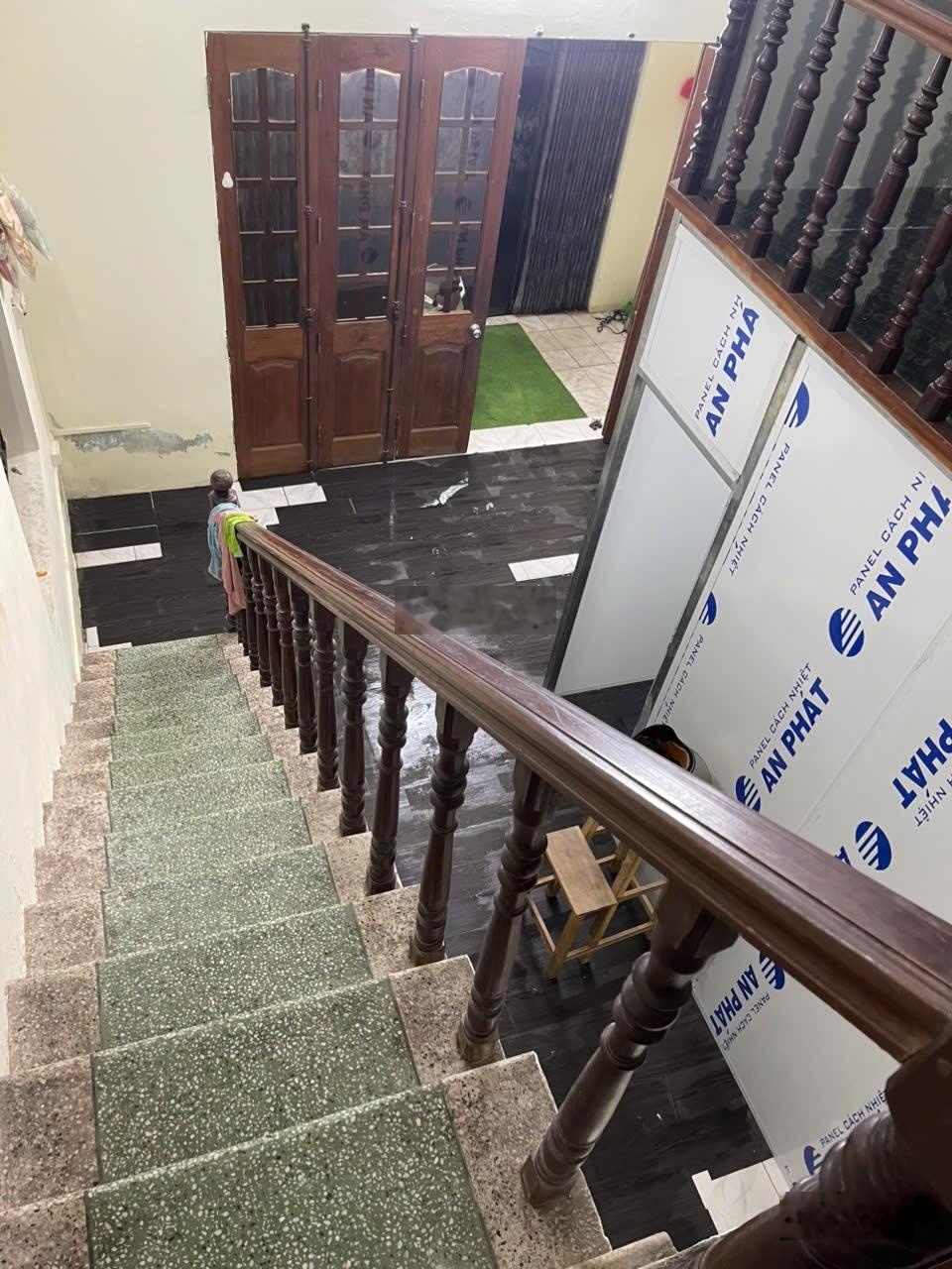 Bán nhà 2 tầng Luu Phái sát Tokyolife, 2 măt ngõ. Giá 7