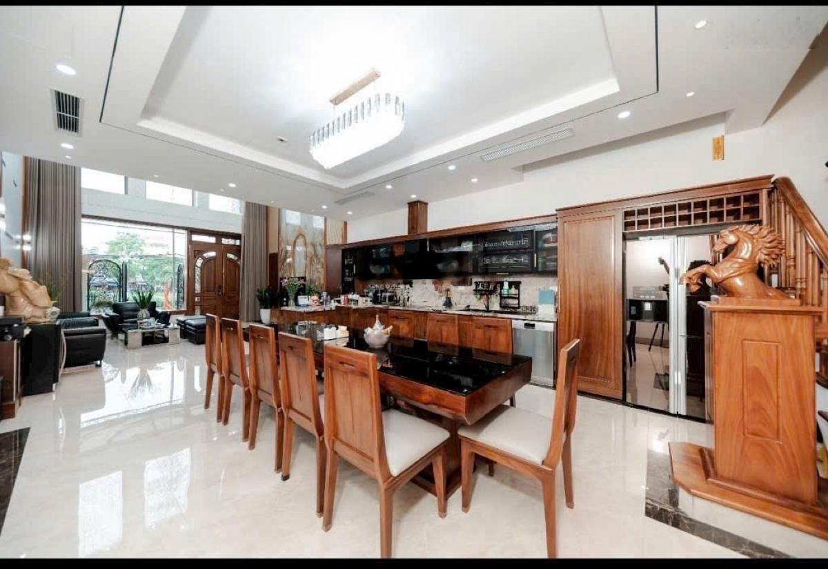 BÁN NHÀ PHỐ BỒ ĐỀ LONG BIÊN 101m² | 7 tầng | MT 5.8m Vị trí đẹp phố Bồ Đề