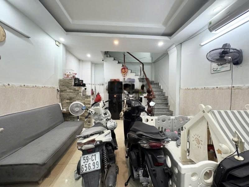 Vị trí siêu đẹp trung tâm quận 10_27m2 ngang lớn 4.2m rộng rãi - cách mặt tiền bà hạt 50m_6.3 tỷ