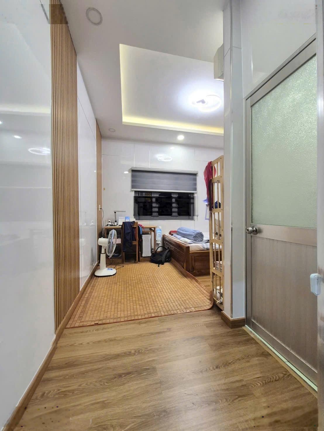 Bán nhà shr 48m2, hẻm 1716 huỳnh tấn phát, nhà bè 4m x 12m nhà 3 tầng, chỉ 4,68 tỷ ht bank.