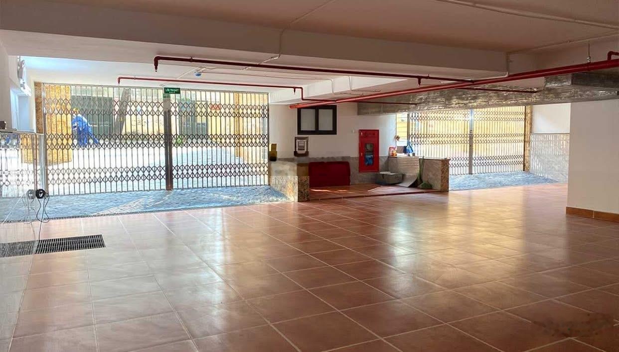 Chính chủ bán toà nhà mặt phố Hoàng Ngân diện tích 230m2,1 hầm 10 tầng nổi vuông vắn giá 205 tỷ