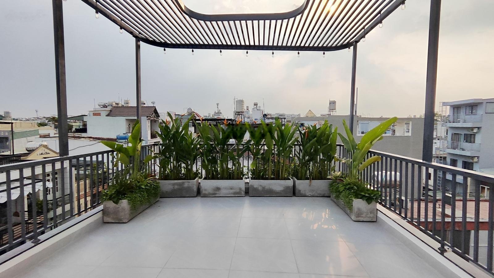 Nhà đẹp xây mới giá tốt. 5Tầng 60m2, gần Emart, đg Quang Trung, P14, Gò Vấp. Xe hơi vào nhà. 8ty6