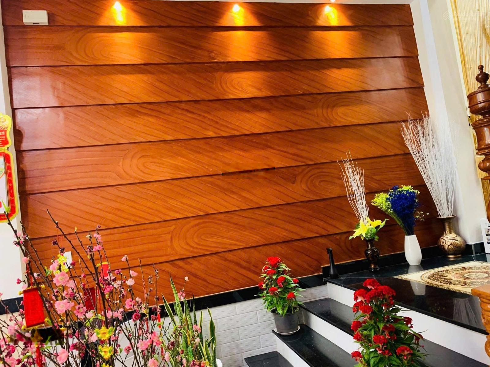 Chỉ 9 tỷ-góc 22-nhà 5 tầng hxh-xây 2021-dt tốt 4x14m( 52m2)mua là ở ngay-0 đồng sữa chửa