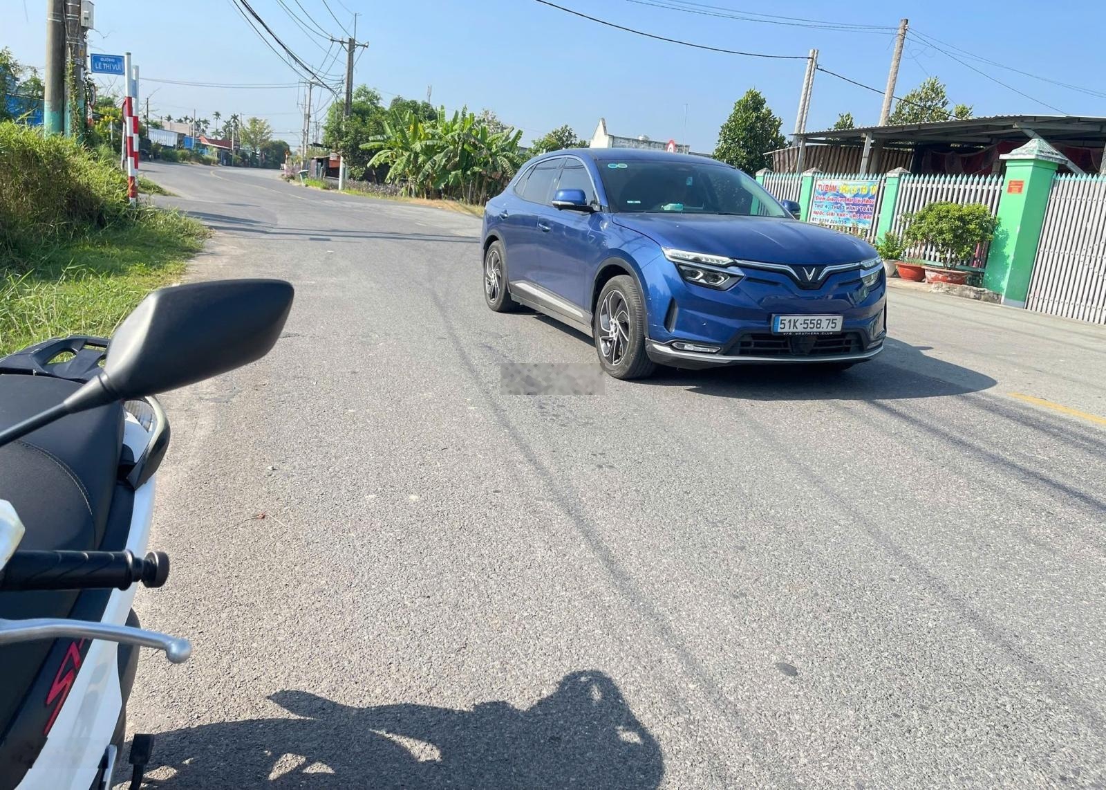 Chú Tuấn sang Anh, gửi bán đất hơn 226m2 tường rào vuông vức, dân cư đông hợp làm nhà vườn, mở cafe