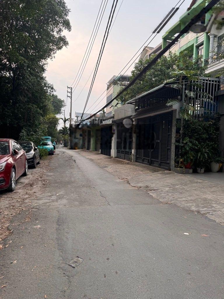 Cả khu chợ Hiệp Bình chỉ 1 căn nhà 3 tầng mặt tiền giá tốt