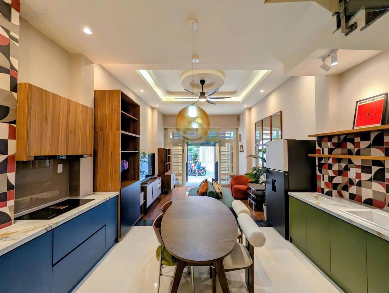 Lên sóng siêu phẩm ô tô ngủ trong nhà . hxh 6m - phạm văn chiêu, p14 , gò vấp