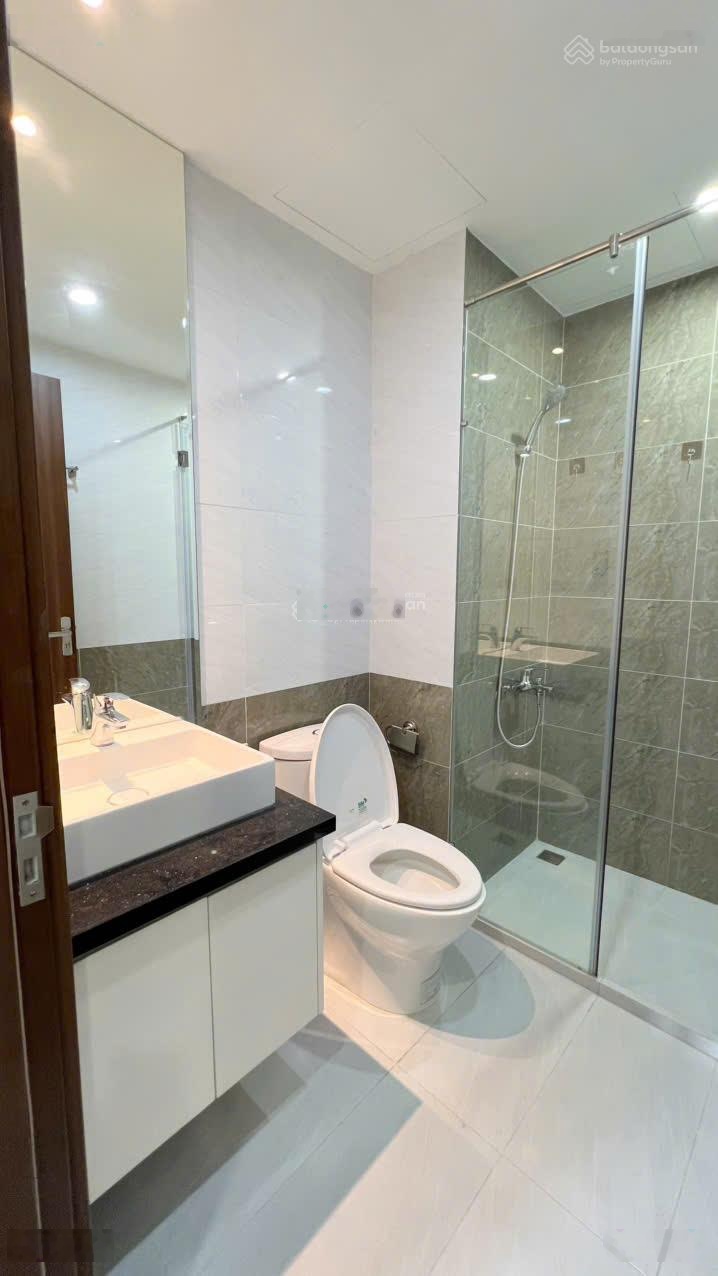 Lavida Plus 2PN full NT giá tốt chỉ 5.3 tỷ all in, sẵn HĐ thuê. LH xem nhà thực tế 0906385525