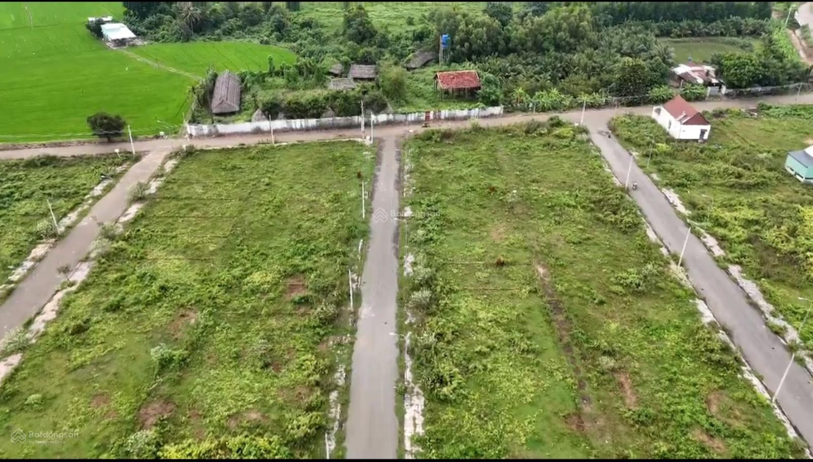 Chính chủ cắt lỗ lô đất đường số 15, sổ sẵn, thổ cư 70/126m.