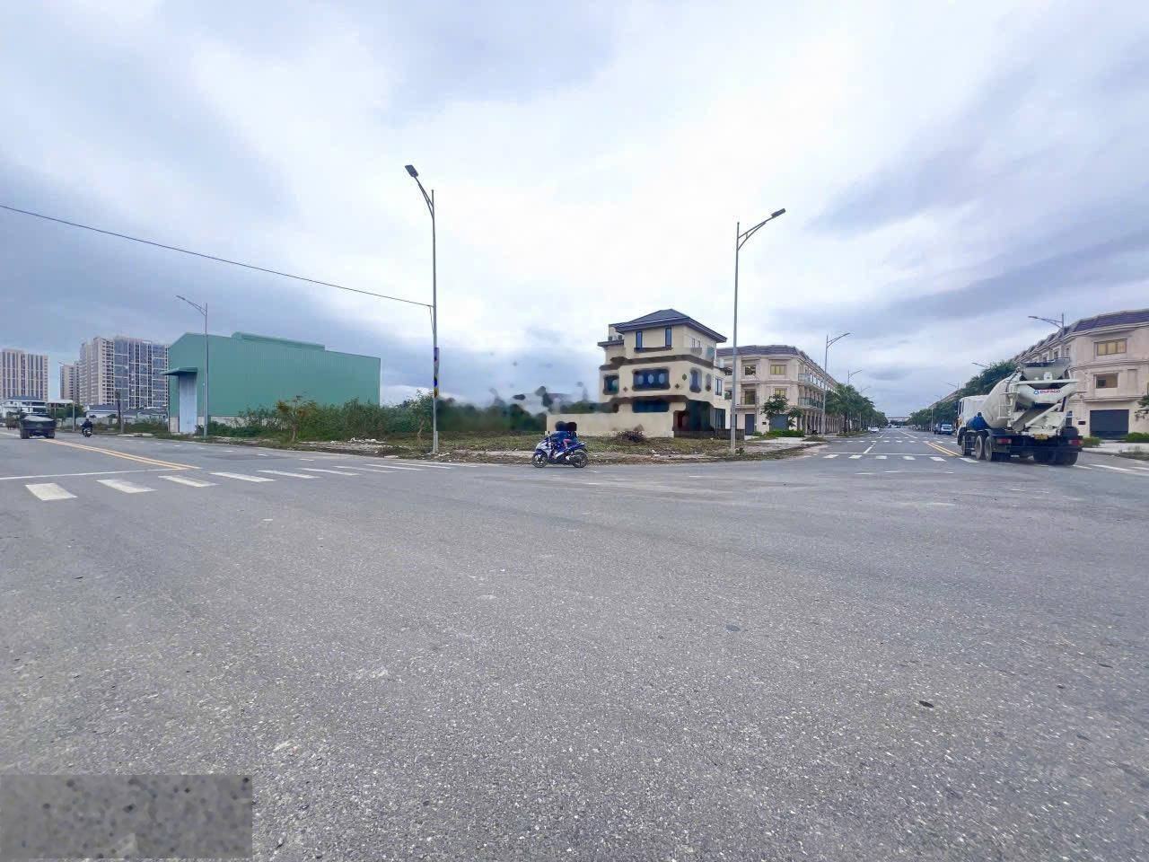 Đường 10,5m ngay Lakeside Trung Lập 9