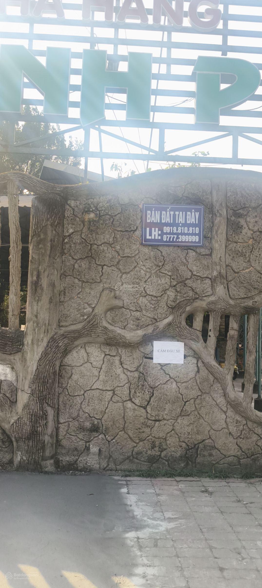 Bán nhà Gs02 ngay Go Dĩ An, tphcm. Nhà 1 trệt 2 lầu 1 tum, 4 pn, 4 wc. Giá: 9 tỷ xxx thương lượng