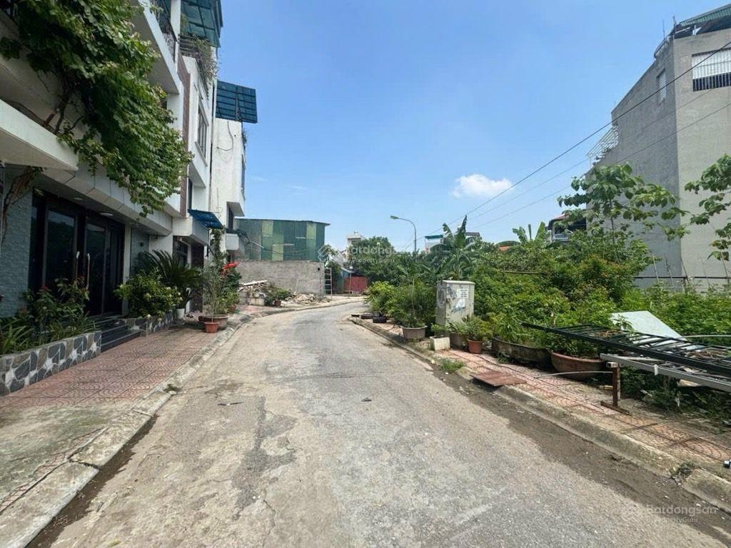 Đất Cự Khối, Long Biên phân lô, ô tô tránh, mặt tiền khủng, ngay hồ điều hoà, xây ở, kinh doanh ok