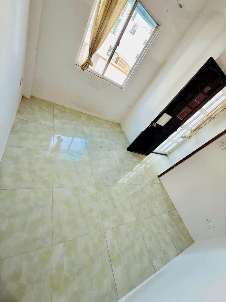 Bán nhà hẻm 266 tôn đản 4 phòng ngủ quận 4