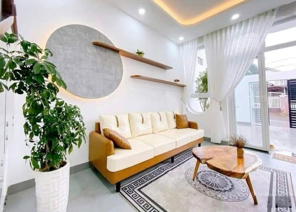 Cần bán gấp nhà 1 trệt 1 lầu - 70m2 - ngay chợ tạm tân hiệp- sổ hồng hoàn công