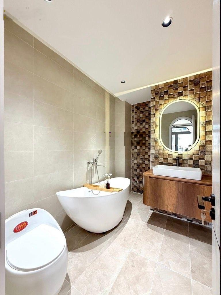 Đón tết - nhà mới- hẻm xe hơi- phú nhuận