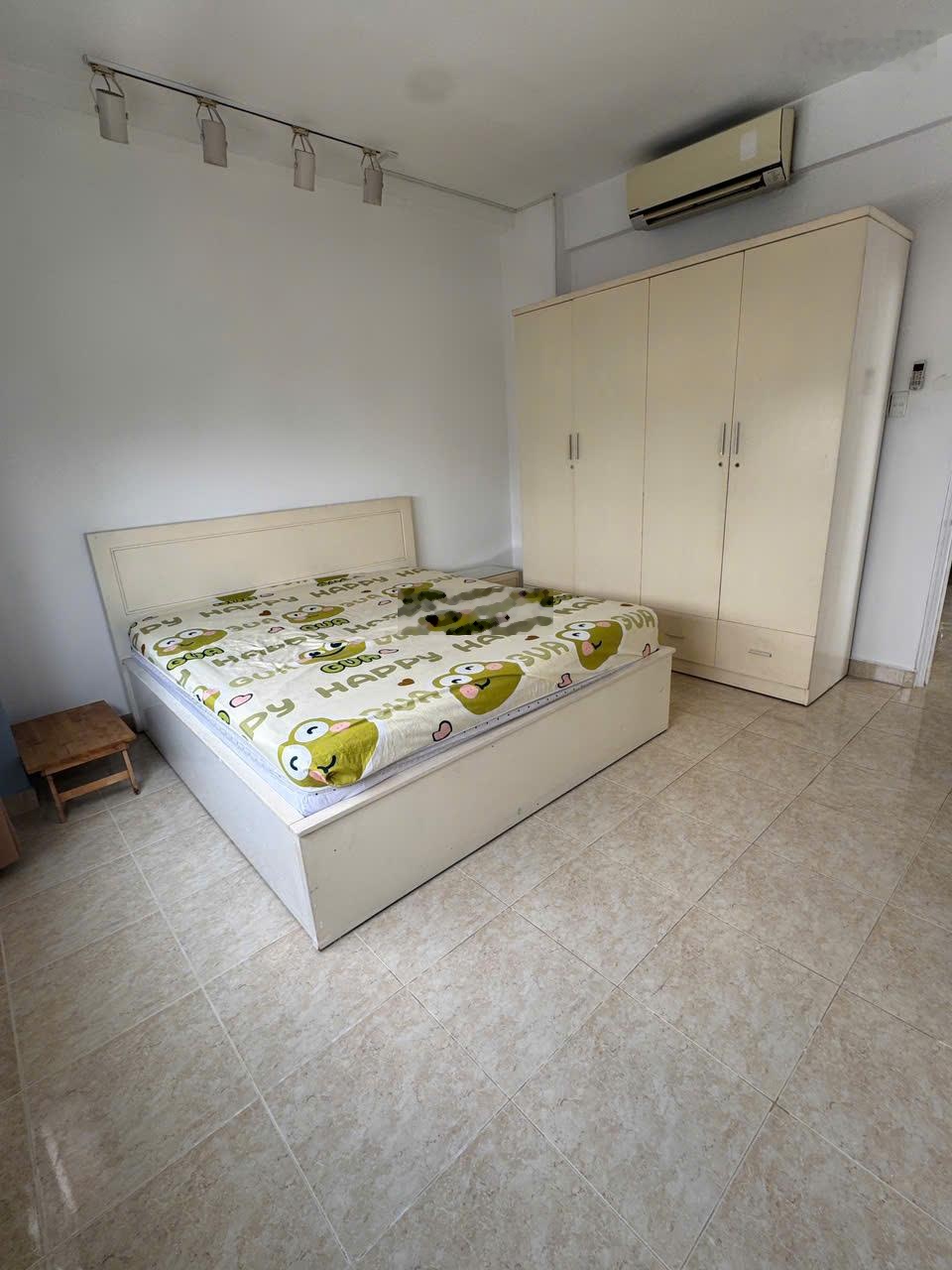 - Cho thuê chung cư H3 , Hoàng Diệu , Q4 ( ngay chân cầu Ông Lãnh )