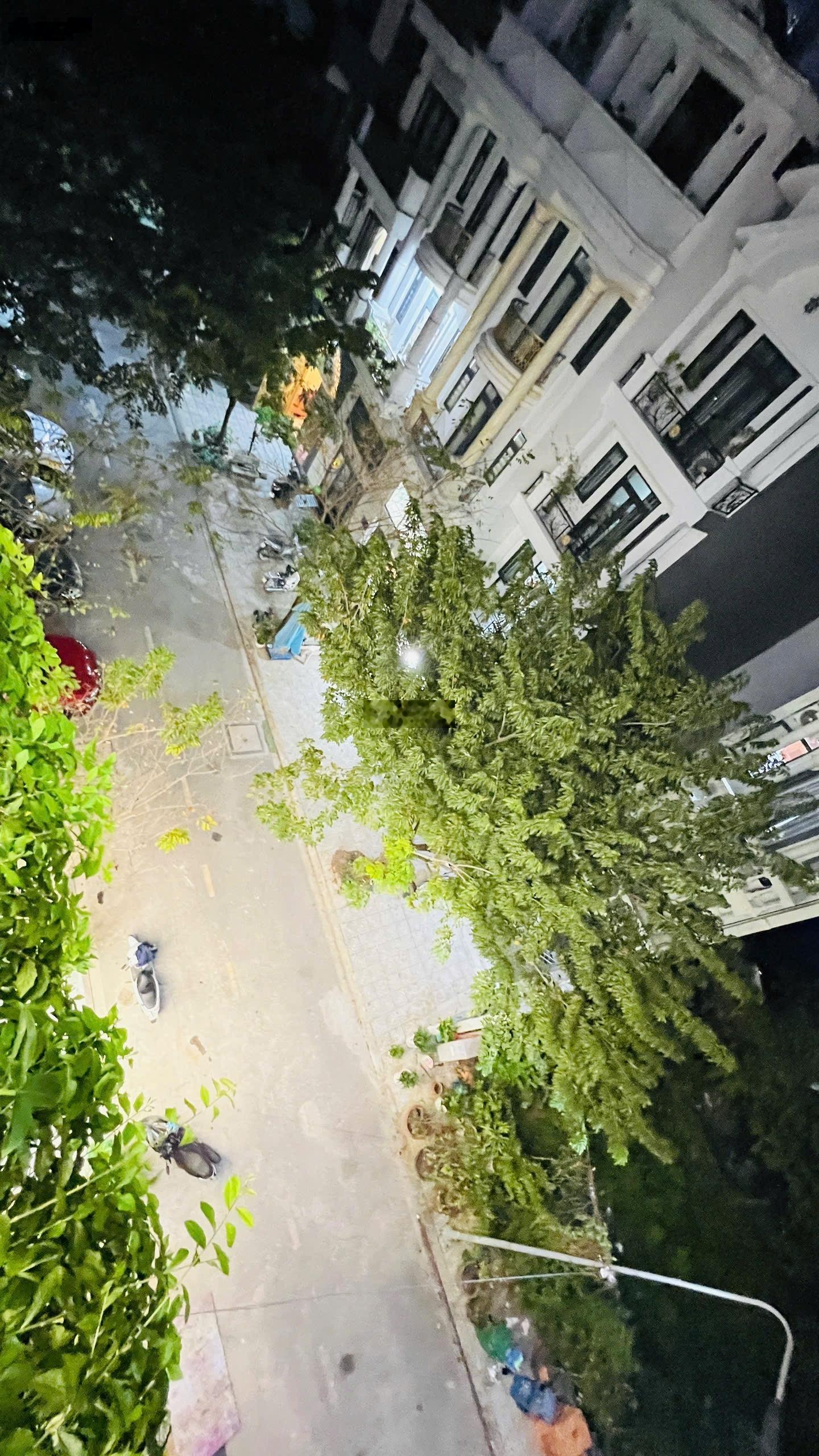 Nhà phố lửng 3 lầu- đường 12m có vỉa hè khu phân lô thới an 16