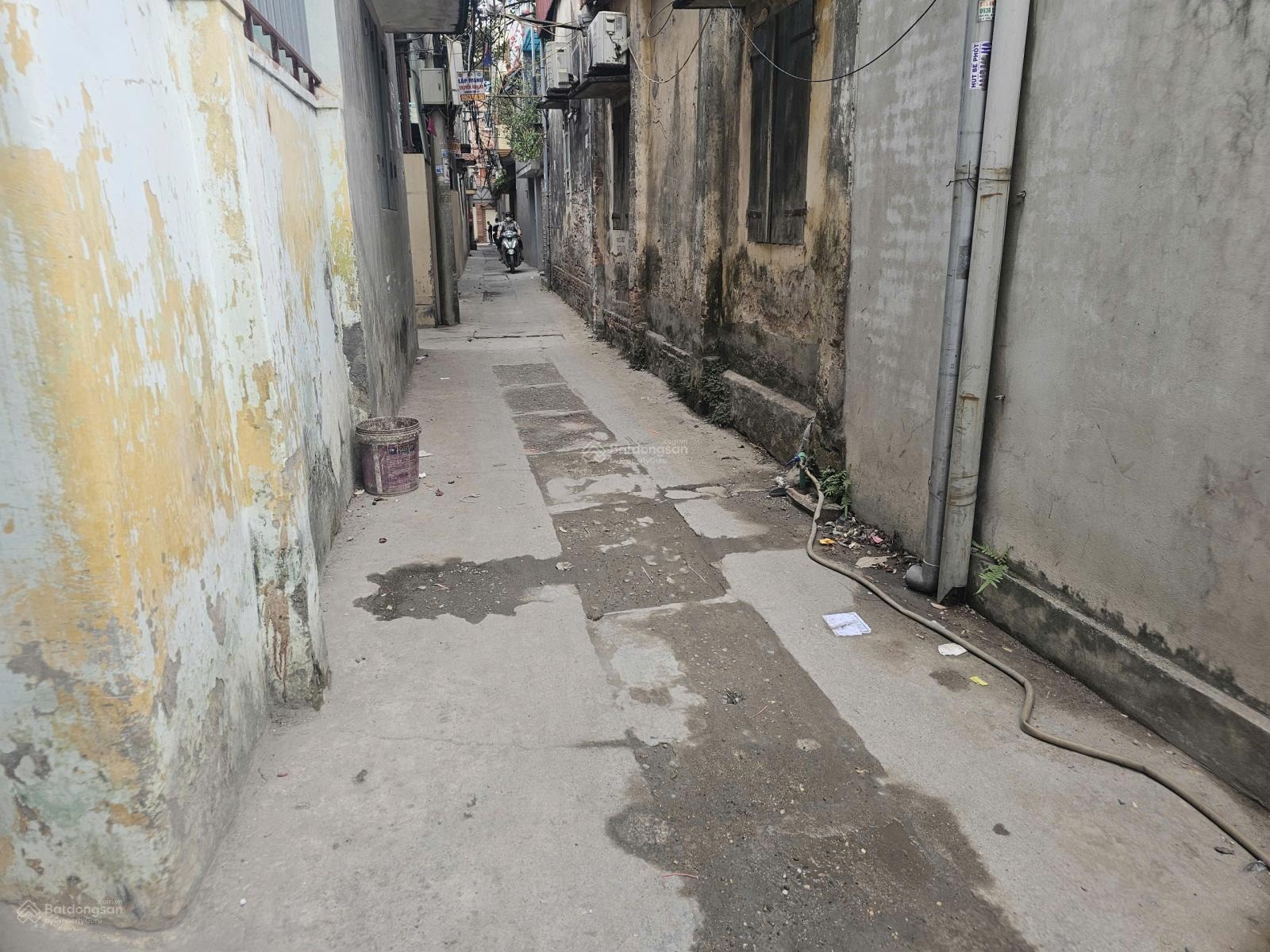 Chính chủ cần bán mảnh đất 50m hai mặt thoáng trước sau tại Phú Lương Hà Đông vị trí đẹp gần ô tô.