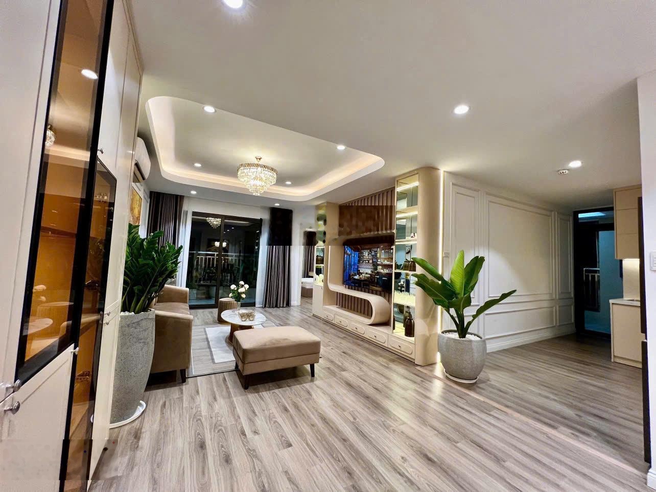 Em Sinh đang có quỹ căn 2PN,3PN diện tíc từ 94m2,116m2 chung cư MD Complex,Giá từ 8.4 tỷ