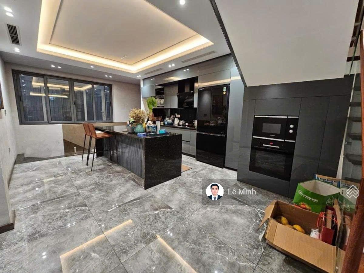 Liền kề Làng Việt Kiều mặt hồ ở và kinh doanh VIP 80m2, 5 tầng. Chỉ 25 tỷ full nội thất ở ngay