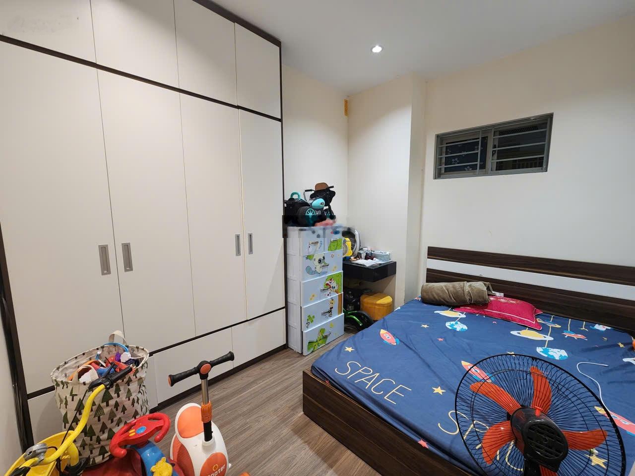 Bán CC tại HH3 Linh Đàm, 3,5 tỷ, 72m2, 2PN + 2WC, nội thất đầy đủ