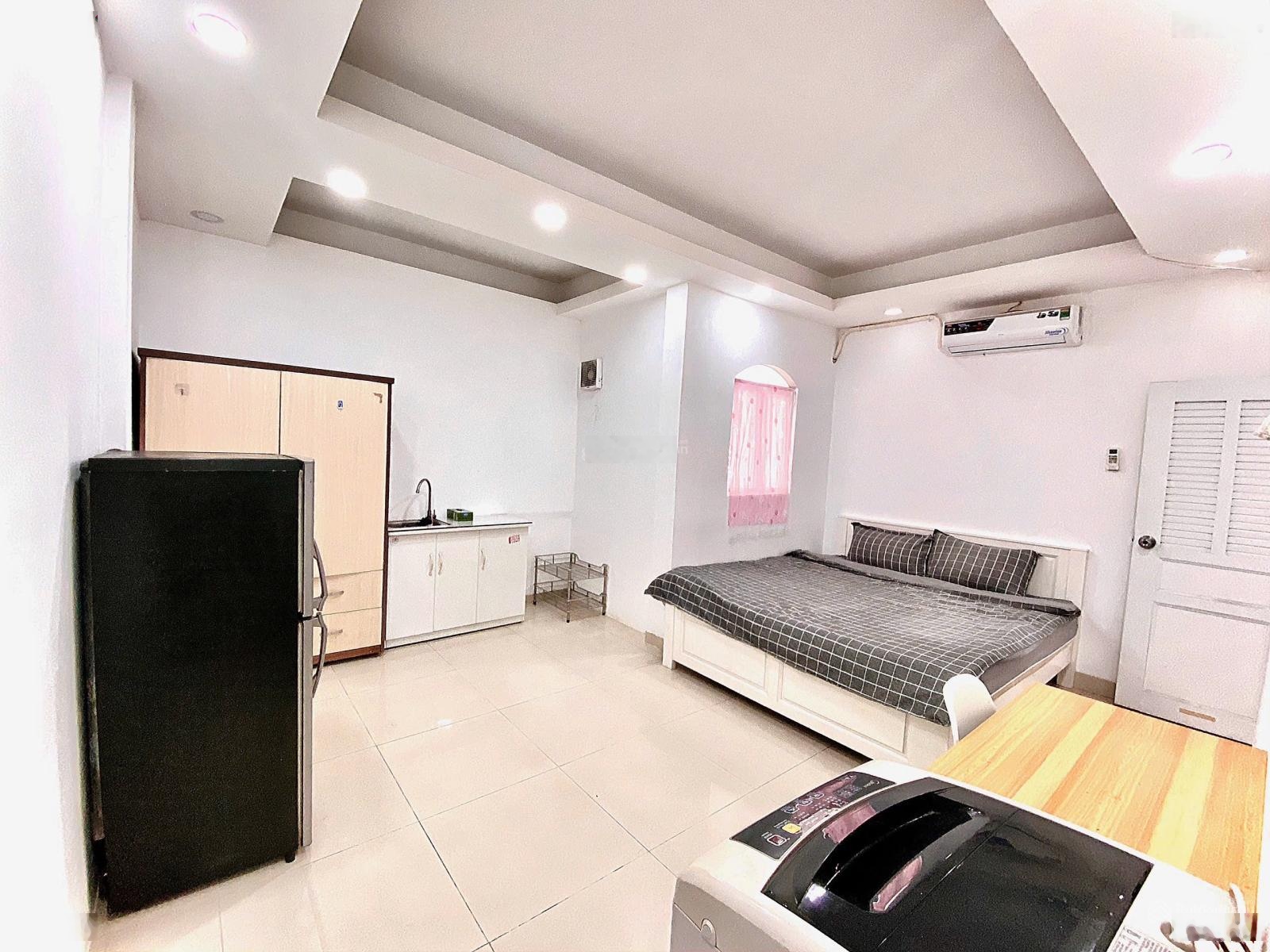 Cho thuê phòng trọ cửa sổ 25m2 full nội thất máy giặt riêng ngay cầu vượt 3/2 ĐH Hoa Sen Thành Thái