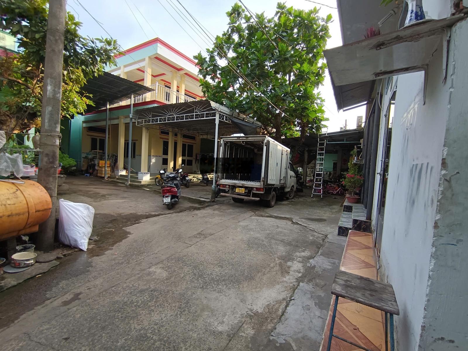 Chủ ngộp bank bán gấp nhà 3PN 180m2 ngang 11m, đường Số 10 Linh Xuân, nhỉnh 5 tỷ