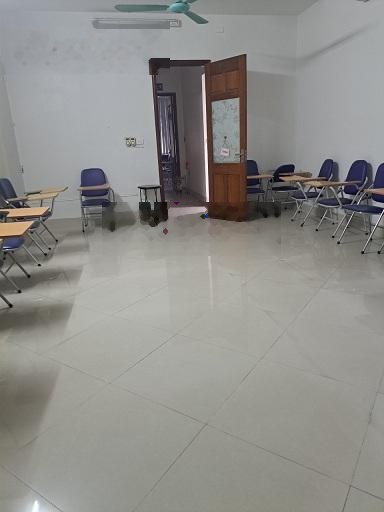 Cho thuê nhà phố Nguyễn Khánh Toàn, Diện tích 100m2 x 6 tầng có Thang máy đủ ĐH, đường rộng 8m