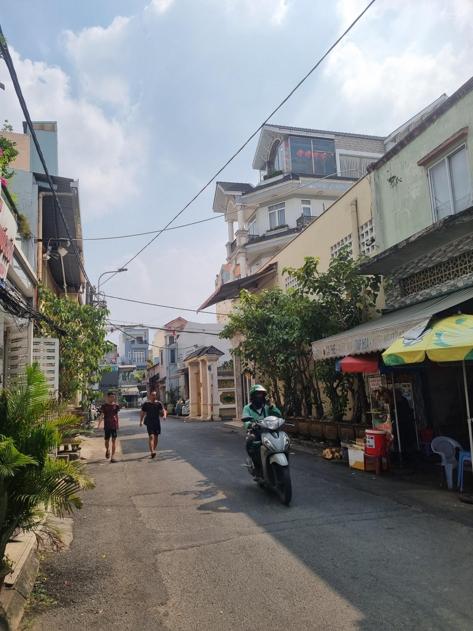 Nhà bán đ hoàng xuân hoành- giáp q 6, q 11- 1 sẹc- sát mt lũy bán bích- chỉ 3.x tỷ