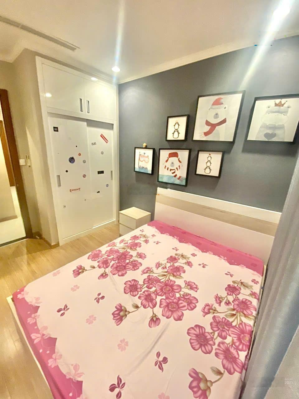 Bán nhanh 2PN diện tích đẹp 81.7m² tại Vinhomes Central Park Sổ sẵn - giá chỉ 9.6 tỷ