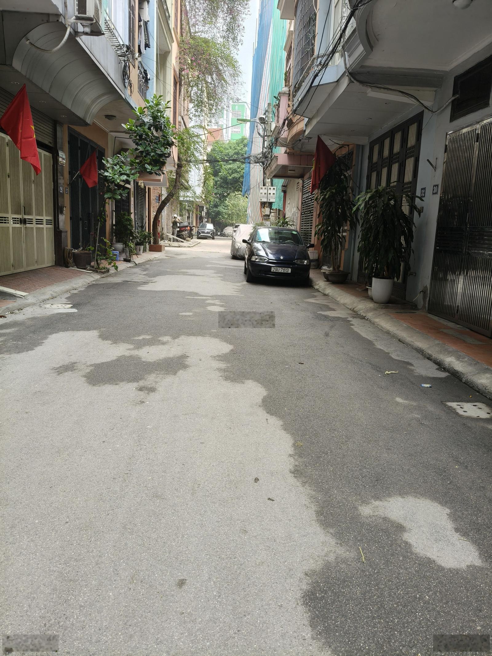 Bán đất Lạc Long Quân, Xuân La, Tây Hồ, Hà Nội, 115 tỷ, 360m2 - hàng hiếm tại giá siêu hời