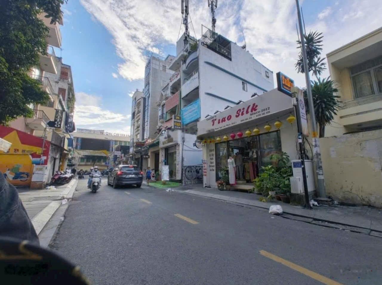 Độc quyền siêu vị trí rẻ đẹp mặt tiền Đường Bùi Viện khu phố Tây Quận 1